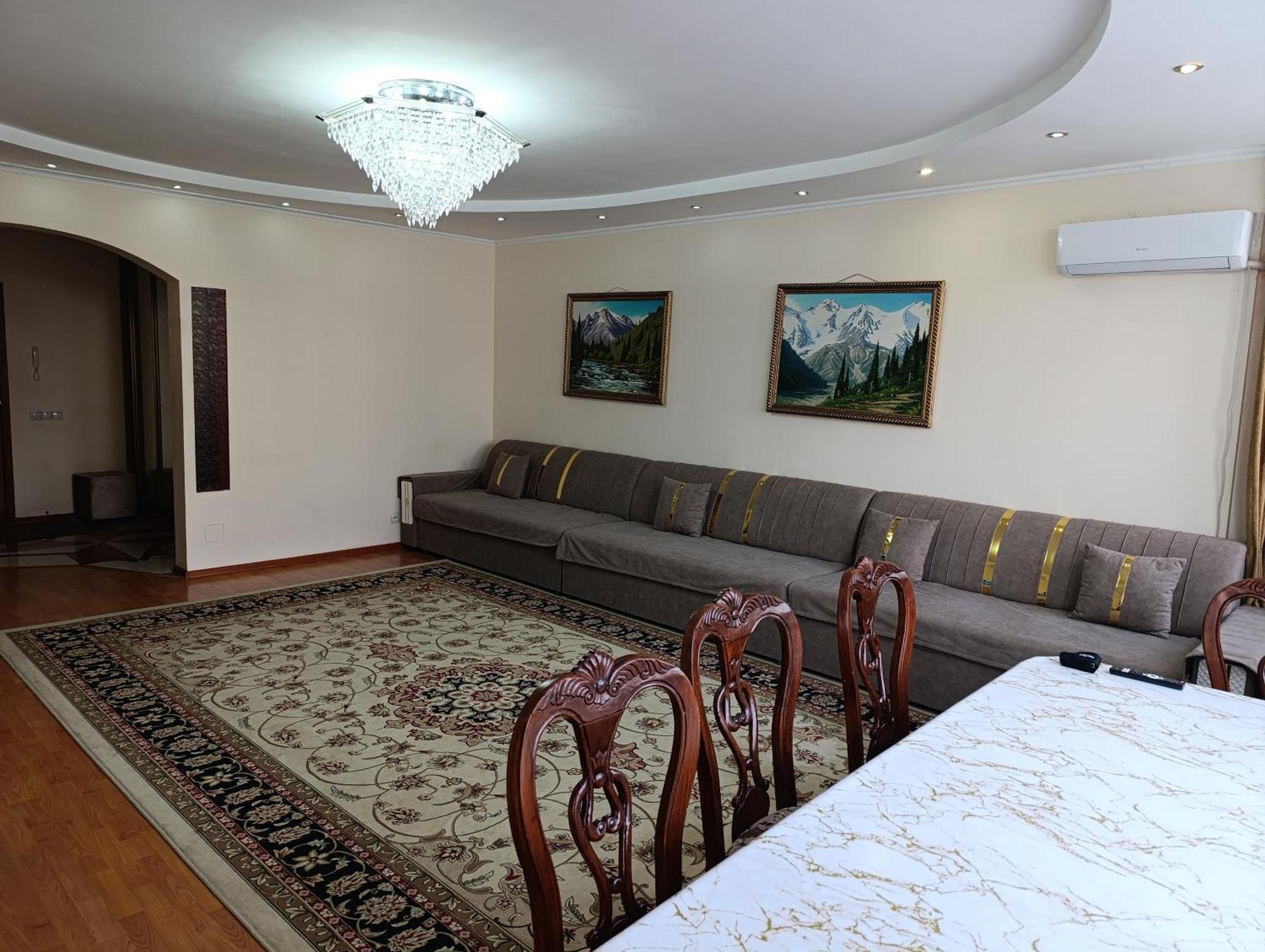 Улица Гоголя 2 Апартаменты 180 Метров Almaty Exterior foto